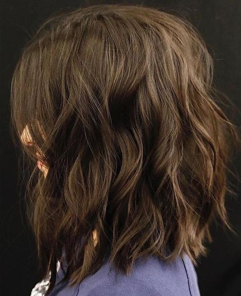 Brunette Lob with Beach Waves Balayage, Bob Haircuts For Women Thick Wavy Hair, Thick Bob Haircut, Thick Wavy Haircuts, Wavy Lob Haircut, Haircuts For Thick Wavy Hair, Hairstyles For Thick Wavy Hair, Brown Lob, Brunette Lob