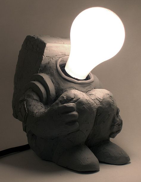 lamp Upcycling, Clay Lamp, Diy Luminaire, Space Man, Recycling Information, Tanah Liat, Advanced Ceramics, Sculptures Céramiques, Ceramic Light