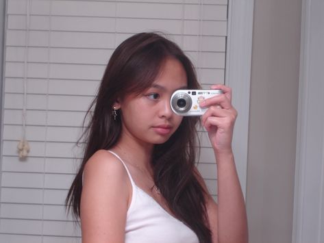 Pose With Camera In Hand, Mirror Camera Selfie, Film Camera Mirror Selfie, Digital Camera Mirror Selfie, Digicam Selfie, Film Camera Selfie, Computer Camera Selfie, Mirror Selfie Drawing, Camera Photography Aesthetic