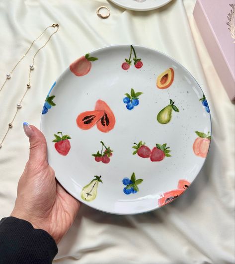 Djerf Avenue Pattern, Fruit Painted On Pottery, Fruit Painting Ceramic, Djerf Avenue Fruit Print, Pottery Painting Ideas Blueberries, Cute Pottery Painting Ideas Fruit, Pottery Inspo Bowls, Fruit Ceramic Plate, Ceramic Plate Painting Ideas Aesthetic