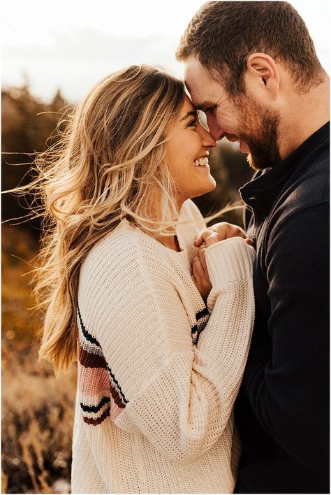 Engagement Pictures Theme, Engagement Photo Inspo Fall, Couple Fall Pictures Photo Ideas, Not Basic Engagement Photos, Engagement Photos On Mountain, Engagement Photo Editing, Couple Mountain Photography, Couples Fall Poses, Couple Photo Ideas Fall