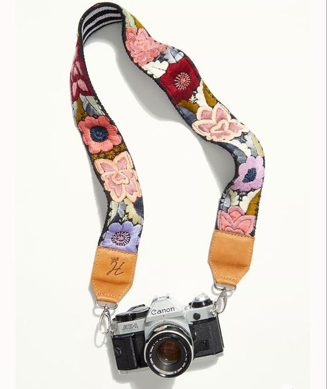 Dslr Cameras, Vintage Camera Strap, Film Camera Photography, Cute Camera, Fujifilm Camera, Girly Phone Cases, Free People Accessories, Street Fashion Men Streetwear, Ethical Fashion Brands