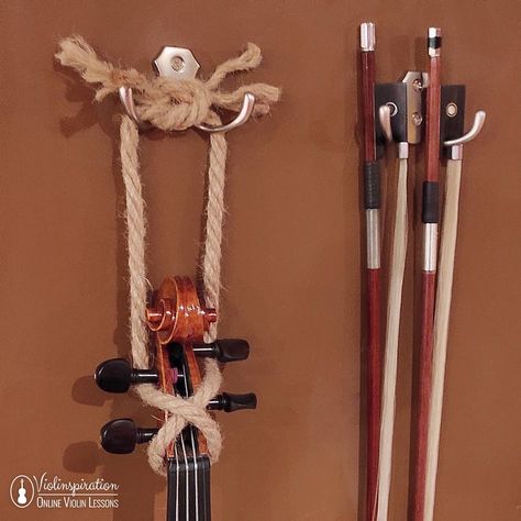 Organisation, Hanging Violin On Wall, Violin Display Ideas, Violin Decoration Ideas, Violin Storage, Violin Decor, Violin Display, Guitar Hanging Ideas, Violin Holder