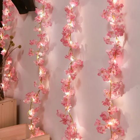 Yard String Lights, Wedding Room Decorations, Mothers Day Decor, Yard Lights, Fotografi Alam Semula Jadi, Cute Bedroom Decor, Cute Room Ideas, Mors Dag, Room Makeover Bedroom