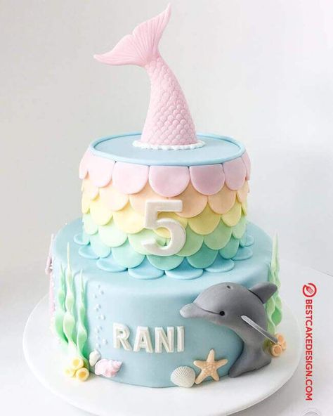 50 Dolphin Cake Design (Cake Idea) - October 2019 Mermaid And Dolphin Cake, Birthday Cake Dolphin, Dolphin Cakes For Kids, Dolphin Cake Ideas, Mermaid Cake Design, Dolphins Cake, Mermaid Cake Ideas, Dolphin Birthday Party, Dolphin Birthday Cakes