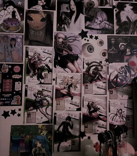 #room #darkacademia #goth #anime #animeaesthetic #aesthetic #inspo #decor #animecore #roomdecorbedroom #posterwall #kawaii Room Decor Ideas Goth, Visual Kei Room Decor, Dark Kawaii Room, Grunge Anime Room, Dark Anime Room, Goth Gamer Room, Goth Kawaii Room, Harajuku Room, Kawaii Goth Room