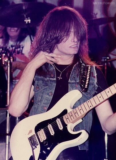 ~A VERY YOUNG GARY HOLT (SLAYER/EXODUS GUITARIST)~ Gary Holt 80s, Dope Band, Gary Holt, White Guitar, Hair Metal Bands, Bon Scott, Angus Young, Famous Musicians, Band Pictures