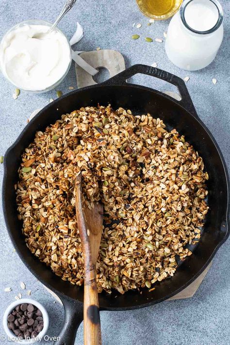 Quick Granola Recipe, Quick Granola, Stovetop Granola, Soft Granola, Easy Granola Recipe, Granola Recipe Healthy, Easy Granola, Snack Smoothie, Granola Recipe Homemade