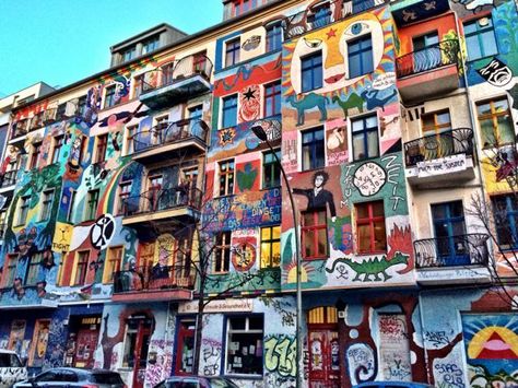 Krakow, Dubrovnik, Architecture Art Nouveau, Berlin Travel, Amazing Street Art, Voyage Europe, Future Travel, Berlin Germany, Best Cities
