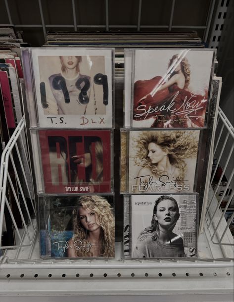 Aesthetic Thrift Store, Taylor Swuft, Taylor Swift Store, Swift Aesthetic, Taylor Swift Aesthetic, Thrift Finds, Thrift Store Finds, Photo Diary, Thrift Store