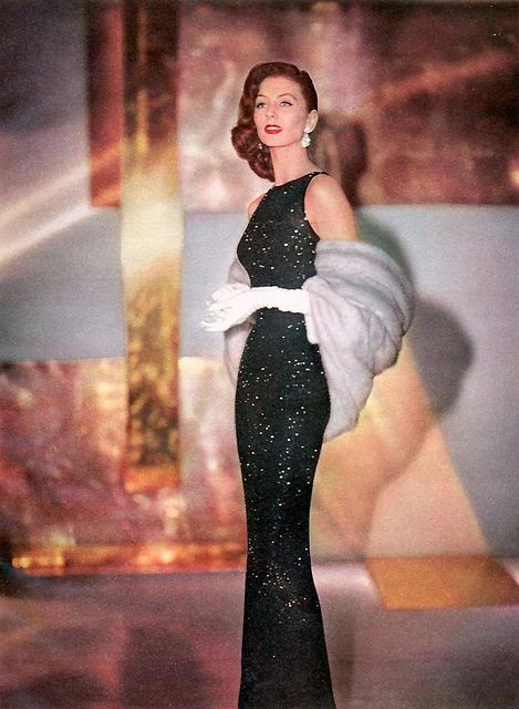 Model Suzy Parker wearing a creation of Jacques Heim,for an "Modess" advertisement in 1955. Suzy Parker, Hollywood Vintage, Jean Shrimpton, Glamour Vintage, Mode Glamour, Hollywood Dress, Old Hollywood Style, Old Hollywood Glam, Hollywood Party