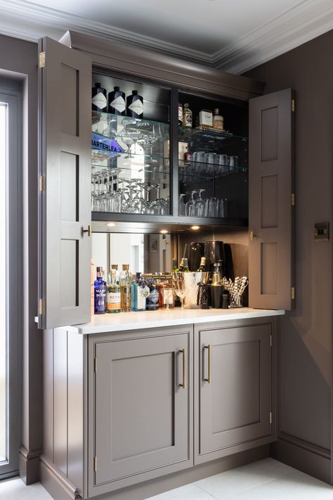 Large Drinks Cabinet, Alcove Ideas Kitchen, Built In Drinks Cabinet Kitchen, Built Ins In Kitchen, Coffee Bar In Home, Drinks Dresser, Bar Ideas For Kitchen, Large Luxury Kitchen, Kitchen Island Finishes