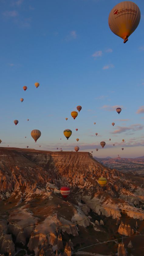 Turkey Hot Air Balloon Aesthetic, Hot Air Balloons Aesthetic, Turkey Aesthetic Pics, Turkey Astethic, Turkey Asethic, Turkey Country Aesthetic, Turkey Moodboard, Turkey Aesthetic Wallpaper, Turkya Travel