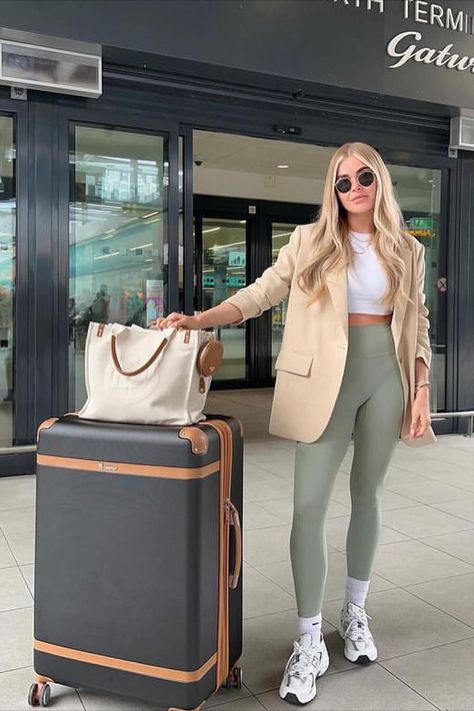 This is a beautiful airport outfit.You can save this pin for take a idea to airport outfitsAIRPORT OUTFITSWOMEN OUTFITSOUTFITSTRAVELOUTFITSAIRPORT FASHIONFASHIONAIRPORT BAGS Airport Outfit Leggings, Comfy Airport Outfit Summer, Comfy Cute Airport Outfit, Leggings Travel Outfit, Travel Outfit Summer Airport Casual, Comfortable Airport Outfit, Casual Airport Outfit, Chic Airport Outfit, Airport Outfit Comfy