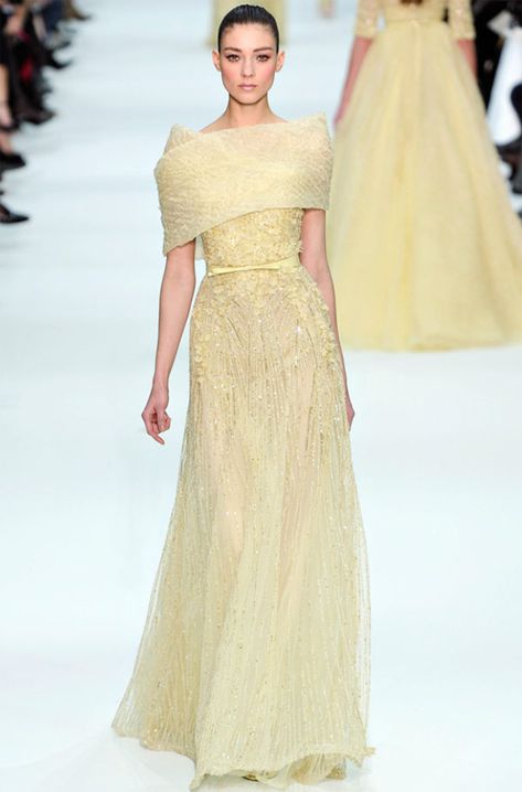 Elie-Saab-Lemon-Gown Elie Saab Couture, Elie Saab Spring, Elie Saab, Elie Saab Haute Couture, Mode Glamour, Spring Couture, Yellow Fashion, Sweet Dress, Gorgeous Gowns