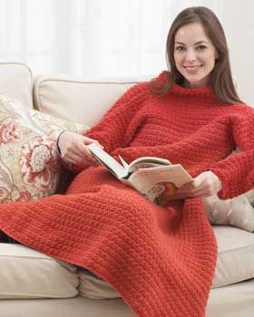 Want to do this one in school colors for football.  Alisa is a senior next year, I better get started or it will be too late! Snuggie Pattern, Crochet Wraps, Blanket With Sleeves, Ripple Afghan, Crochet Crowd, Crochet Afgans, Crochet Blanket Afghan, Crochet Tips, Afghan Crochet