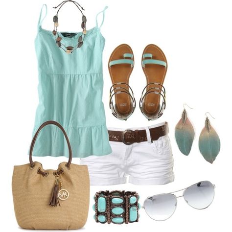 Summer Outfit-make the shorts a little longer and add a t-shirt or something to the top! Outfit Summer, Mode Rockabilly, Mode Glamour, Flat Pumps, Mode Chic, Mode Casual, Summer Fashion Outfits, Cute Summer Outfits, Short Shorts
