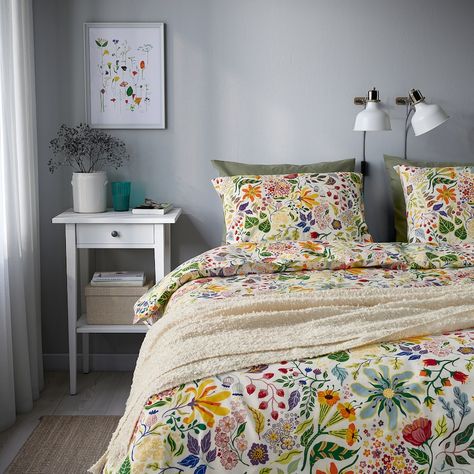 STRANDLUMMER duvet cover and pillowcase(s), multicolor/floral pattern, Full/Queen (Double/Queen) - IKEA Patterned Duvet Covers, Ikea Cottagecore, Guest Room Twin Beds, Colorful Minimalist Bedroom, Flower Duvet Cover, Outdoor Beds, Colorful Bedding, Floral Bedroom, Kids Flooring