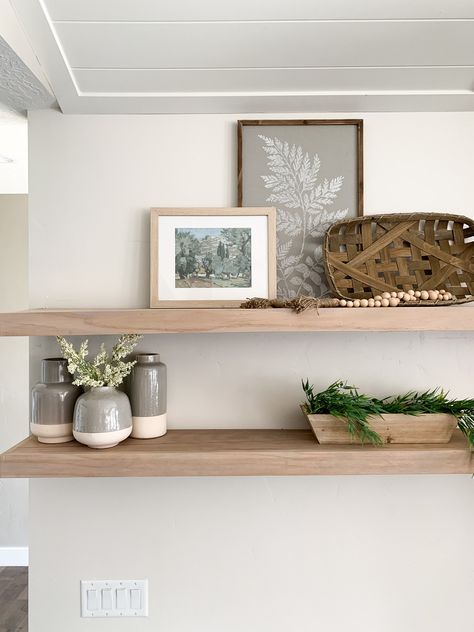 Budget Friendly Faux White Oak Floating Shelves | Honey Built Home White Oak Shelves Built Ins, White Oak Shelf, Real Wood Floating Shelves, Staging Floating Shelves, Light Oak Floating Shelves, Oak Floating Shelves Living Room, Diy Oak Shelves, Oak Shelves Bathroom, White Oak Shelves Kitchen