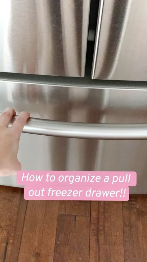 Freezer Organizer Ideas, Deep Chest Freezer Organization, Organize Fridge Drawers, Freezer Organization Bins, Freezer Organizing Ideas, Organizing A French Door Refrigerator, Organizing Drawer Freezer, Organized Freezer Drawer, Deep Drawer Kitchen Organization