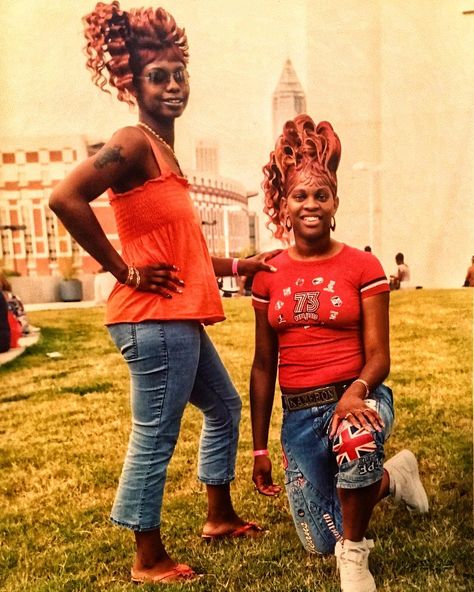 Jamel Shabazz on Instagram: “Home Girls. Atlanta, Georgia.. #hairstyles #hairstyle #flygirls #pose #snapshot #streetportrait #snapshot #newschool #fashion…” Atlanta Aesthetic Vintage, Old Atlanta, Hood Aesthetic, 90s Black Culture Aesthetic, Black Hair 90s, Jamel Shabazz, 90s Culture, Culture Aesthetic, Mcbling Fashion