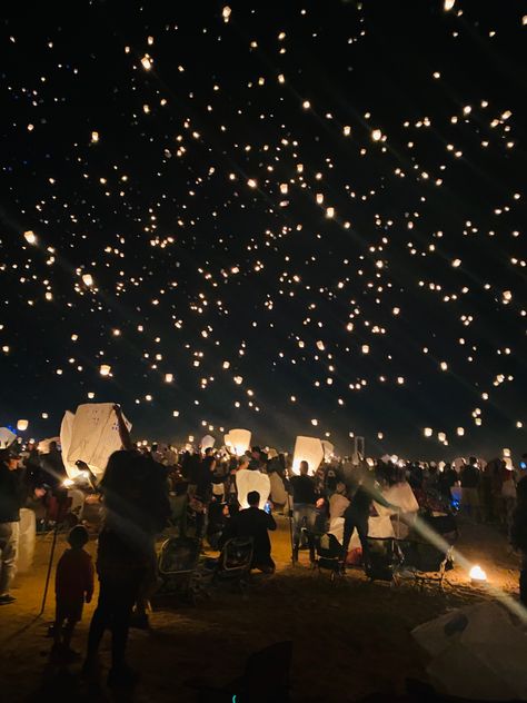 The Light Fest. Lanterns, Light Fest, Sky Lanterns, Night Ideas, City Aesthetic, The Light, Pretty Things, Date Night, Vision Board