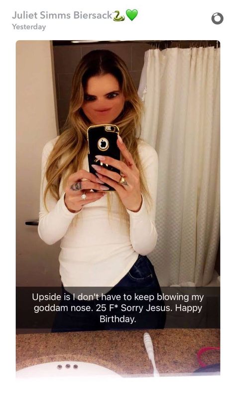 Juliet Simms Style, Juliet Simms, Jesus, Mirror Selfie