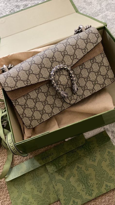 Gucci Dionysus Aesthetic, Designer Bags Gucci, Gucci Bag Women, Luxury Bags Gucci, Gucci Bags Aesthetic, Gucci Bag Aesthetic, Dionysus Gucci Bag, Gucci Dionysus Outfit, Gucci Dyonisus