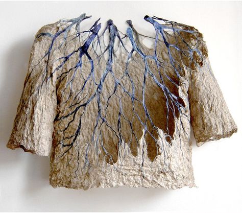 Art Fibres Textiles, Sculpture Textile, A Level Textiles, Origami Fashion, Textil Design, Textile Fiber Art, Fibres Textiles, A Hook, Art Dress