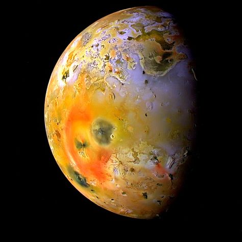 Hubble Space Telescope, Nasa Solar System, Jupiter Moons, Advantages Of Solar Energy, Planets And Moons, Nasa Jpl, Hubble Space, Space Pictures, Space Telescope