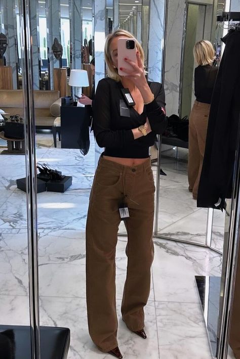 Morgan Stewart Instagram February 12, 2024 – Star Style Morgan Stewart Style, Iphone Silicone Case, Morgan Stewart, French Girl Chic, February 12, Evening Outfits, Star Style, Mode Streetwear, Silicone Case