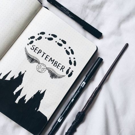 Spellbinding Harry Potter spreads Bullet Journal Banners, Drawing Thoughts, Harry Potter Bullet Journal, Bullet Journal Calendar, Diario Bullet, Harry Potter Journal, Bullet Journal Month, Bullet Journel, Diy Drawing