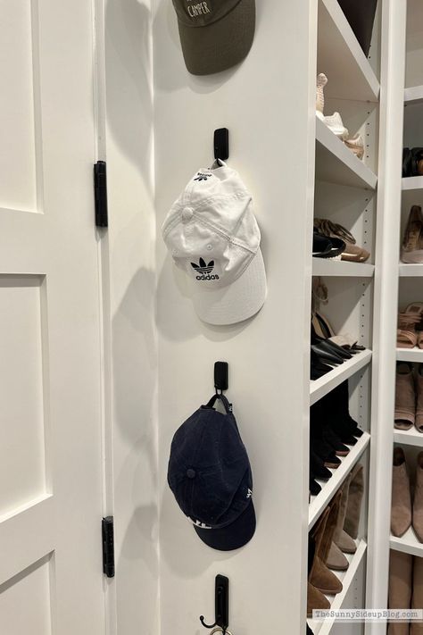 Over Door Hanger Hooks, Hat Wall In Closet, Command Hooks For Hats, Small Backpack Hanging Ideas, Hat Storage Closet, Closet Hooks Ideas, Bedroom Wall Hooks Ideas, Cap Organization Ideas, Hat Organization Wall