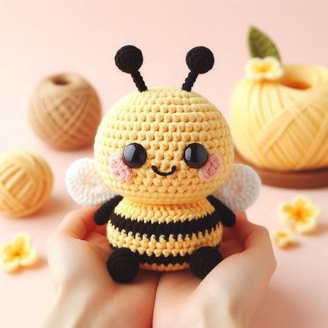 Crocheted Bumble Bee Free Pattern, Crochet Amigurumi Bee Free Pattern, Crochet Amigurumi Bee, Amigurumi Free Pattern Bee, Crochet Bee Amigurumi, Crochet Bee Pattern Free Amigurumi, Crochet Bees Free Pattern, Crochet Bee Free Pattern, Free Crochet Bee Pattern