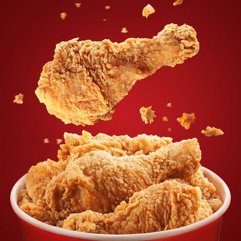 Popeyes Food, Crunchy Fried Chicken, Food Captions, Fast Food Items, Food Photoshoot, Bistro Food, Food Png, Crispy Fried Chicken, Food Menu Design