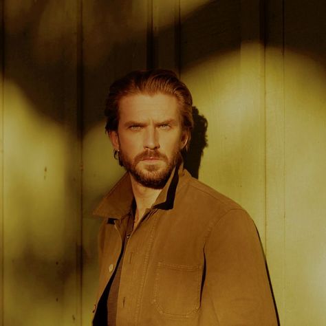 fc: dan stevens Evan Rosier, Dan Stevens, Hot Man, Handsome Guys, Lovely Eyes, Absinthe, Random Pics, Fallout, Handsome Men