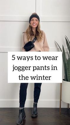 Joggers And Boots Outfits Winter, Winter Outfit Joggers, Athleisure Outfits 2023 Winter, Casual Winter Pants, Jogger Sweater Outfit, How To Style White Joggers, Cold Weather Jogger Outfit, Women Joggers Outfit Winter, Cute Winter Shopping Outfits