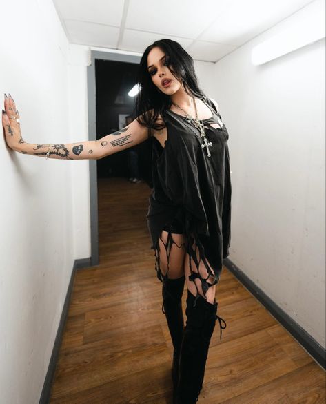 maggie lindemann Dressy Outfits, Margaret Elizabeth, Maggie Q, Maggie Lindemann, Face Claim, Gothic Girls, Stage Outfits, Style Icon, Aesthetic Clothes