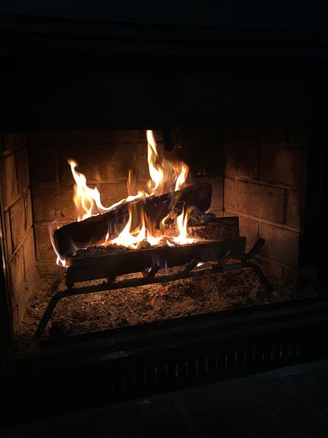 a fire in a fireplace Fireplace Aesthetic Cozy Couple, Warm And Cozy Phone Wallpaper, Cosy January Aesthetic, Fireplace Cozy Aesthetic, Warm Fuzzy Feeling Aesthetic, Winter Cosy Aesthetic, Cozy Winter Night Aesthetic, Cold Season Aesthetic, Cozy Love Aesthetic