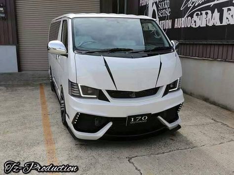 Hiace Van Modified, Toyota Hiace Modified, Custom Vans Ideas, Van Ideas, Pimped Out Cars, Toyota Hiace, Custom Vans, Toyota, Suv Car