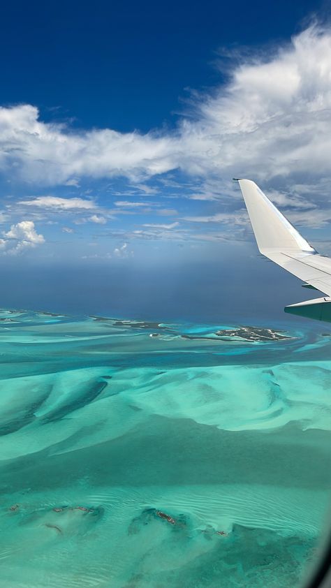 Bahamas Honeymoon Aesthetic, Bahamas Aesthetic Wallpaper, Pretty Airplane View, Bahamas Astethic, Atlantis Bahamas Aesthetic, The Bahamas Aesthetic, Bahamas Wallpaper, Luxury Bahamas, Aesthetic Bahamas