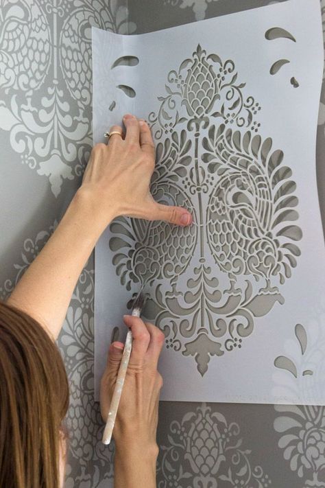 Painting Walls Tips, Damask Wall Stencils, Wall Stencils Diy, Damask Wall, Wall Stencil Patterns, Driven By Decor, Diy Wand, Wall Stencils, Wall Paint Designs