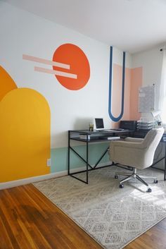 Wall Mural Geometric, Living Room Mural Wall, Wall Painting Ideas Office, Office Mural, Interior Murals, Wall Painting Ideas, Desain Ui, 카페 인테리어 디자인, My Office