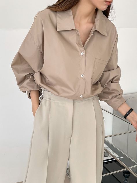 Khaki Blouse Outfit, Cream Shirt Outfit Women, Khaki Top Outfit, Ootd Moodboard, Collared Shirt Outfits, Long Clothes, Khaki Blouse, Patch Blouse, Oversized Pattern