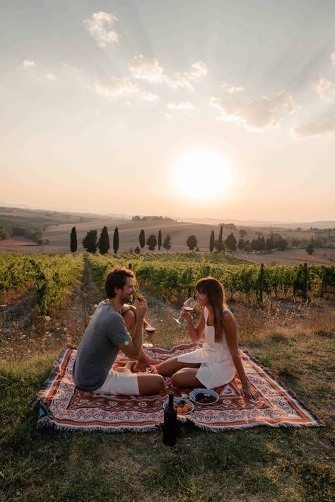 Things To Do In Tuscany, Honeymoon In Italy, Italy Road Trip, Romantic Italy, Italy Road, Florence City, Italy Honeymoon, Road Trip Routes, Dreamy Landscapes