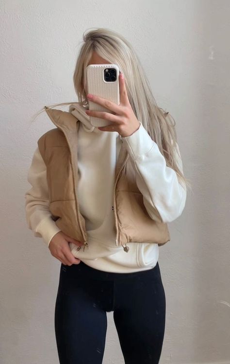 Tan Puffer Vest, Double Sided Jacket, Puffer Vest Fashion, Puffer Outfit, Puffer Vest Outfit, Winter Puffer Vest, Tan Outfit, Cute Hiking Outfit, Vest Outfits For Women