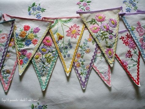 All Things Beautiful: {Banners and Buntings} Inspiration Vintage Embroidery, Embroidery Photo, Hantverk Diy, Vintage Handkerchiefs, Linens And Lace, French Knot, Vintage Tablecloths, Vintage Cottage, Crazy Quilts