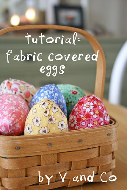 tutorial: fabric covered eggs Easter, Easter Eggs, Plastic Eggs, Easter Tree, Crafts To Do, Fabric Covered, Decorative Wicker Basket, Fabric, Red