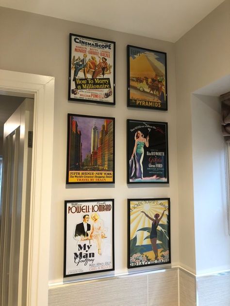 Movie Inspired Bedroom, Movie Poster Room Decor Aesthetic, Living Room Decor College Apartment, Painting Wall Aesthetic, Movie Poster Gallery Wall, Italian Room Aesthetic, Vintage Movie Posters Aesthetic, Movie Poster Living Room, Wall Art Bedroom Aesthetic