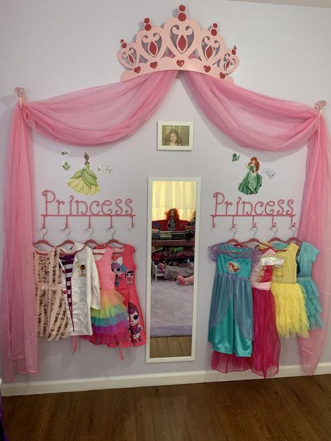 kids room design girls bedroom ideas diy Disney Bedroom Girl, Toddler Girl Bedroom Dress Up, Diy Princess Bedroom Ideas, Kids Princess Bedroom, Girl Kids Room Ideas, Toddler Girl Bedroom Princess, Girls Bedroom Ideas Princess, Girly Kids Bedroom, Pink Princess Bedroom Ideas